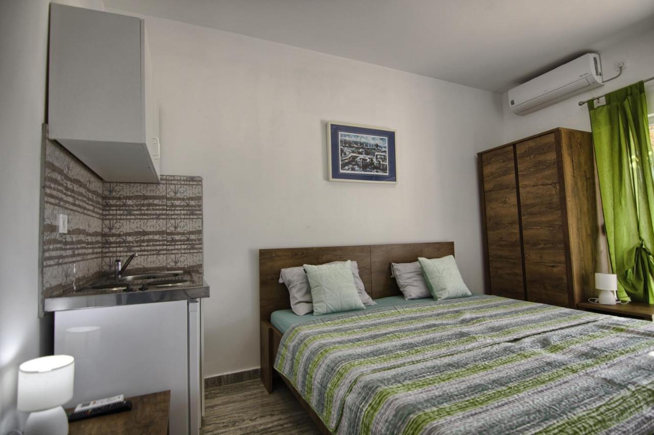 Rooms Dragica Pakoštane Exterior foto